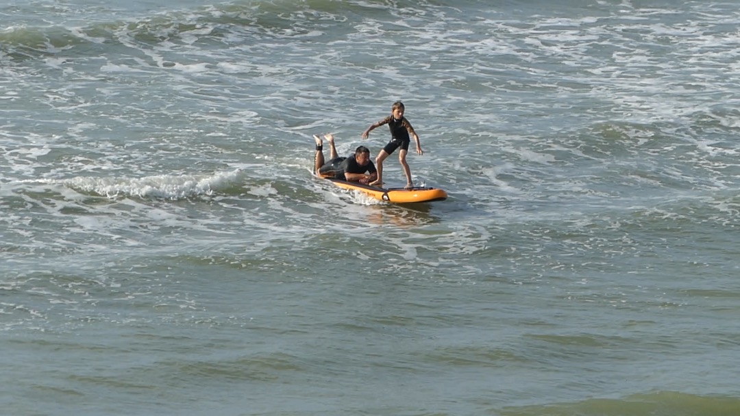 la leçon de paddle Thomas et Hugo en vacances à Bray-dunes ( juillet 2025)
